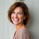 Portrait of Amanda Thompson, a warm and encouraging nutrition consultant.